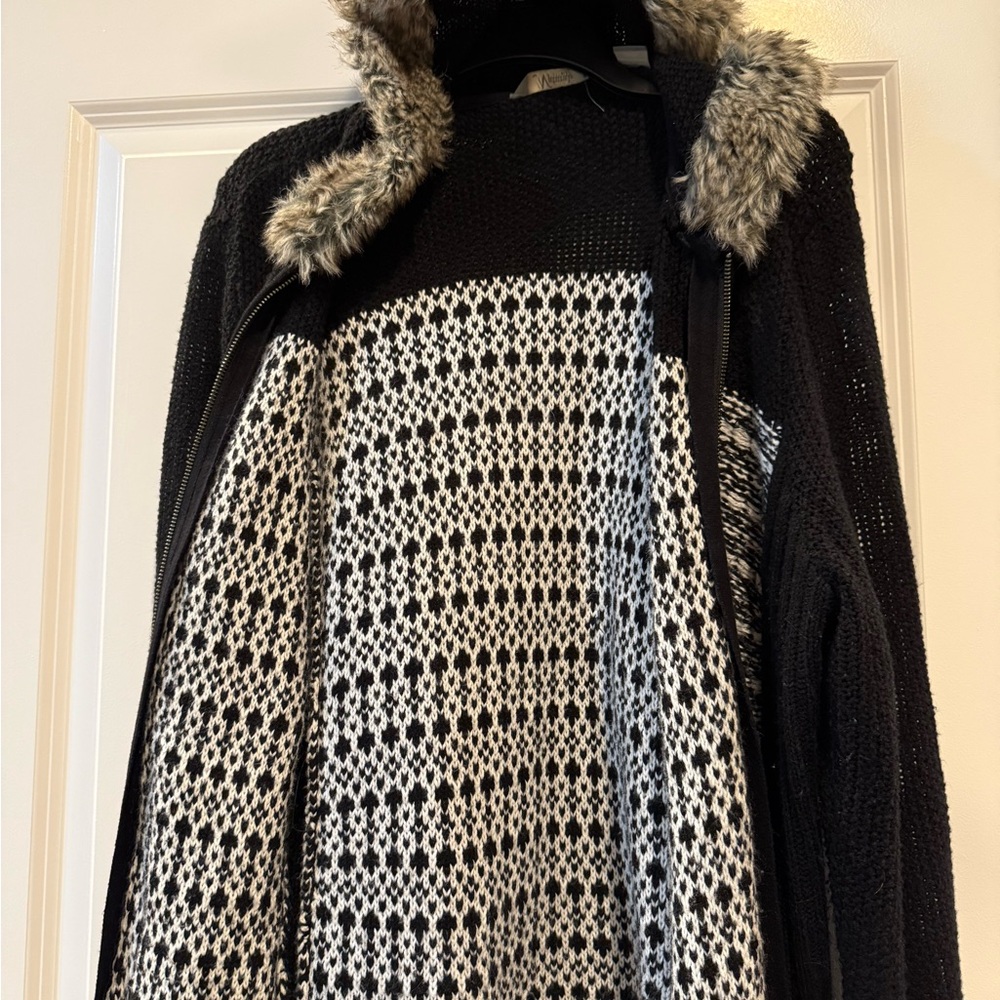 Natural Reflections Black Textured Sweater